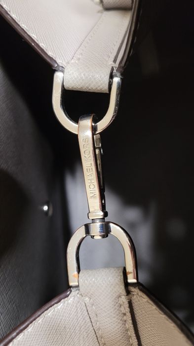 Кожаная сумка Michael Kors