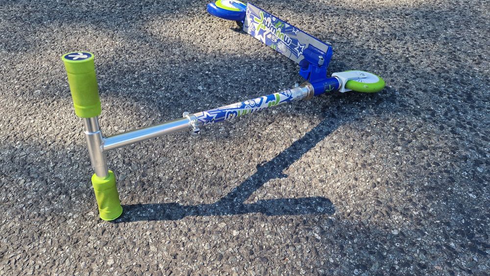 Hulajnoga dla dziecka niebieska