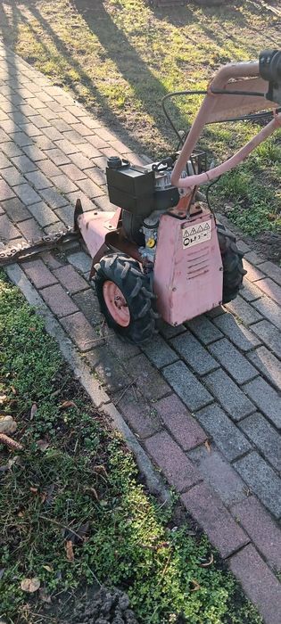 Kosa spalinowa listwowa