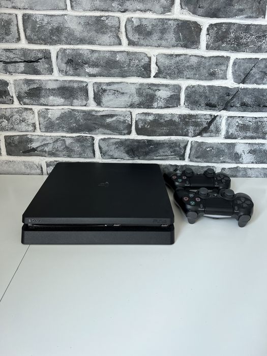 Ps4 slim 1 tb - 18 игр, 2 джйостика - пс4 слим