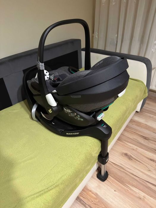 Fotelik Maxi-Cosi Pebble 360 Pro 0-13 kg z bazą familyfix 360 pro