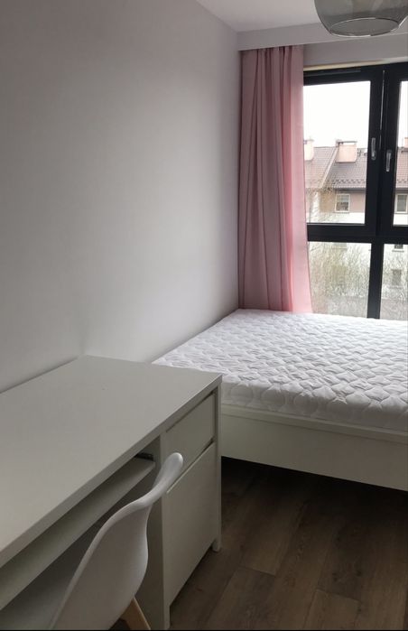 Biurko MALM 140cm x 65cm