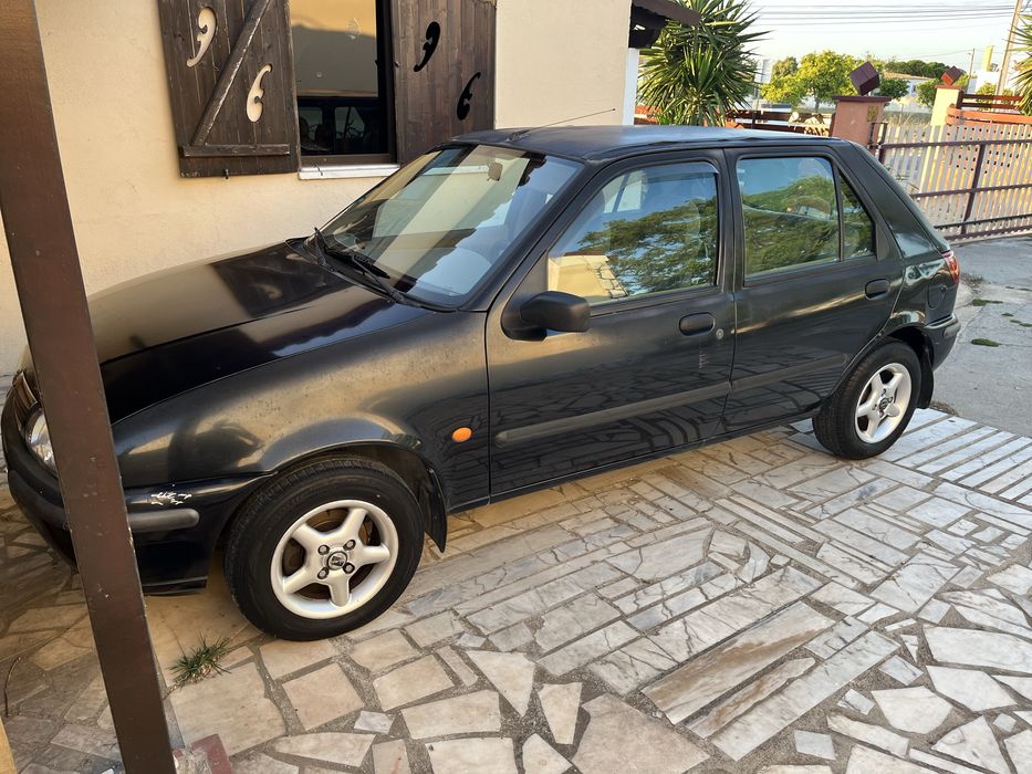 Mazda 121 1.25 gasolina