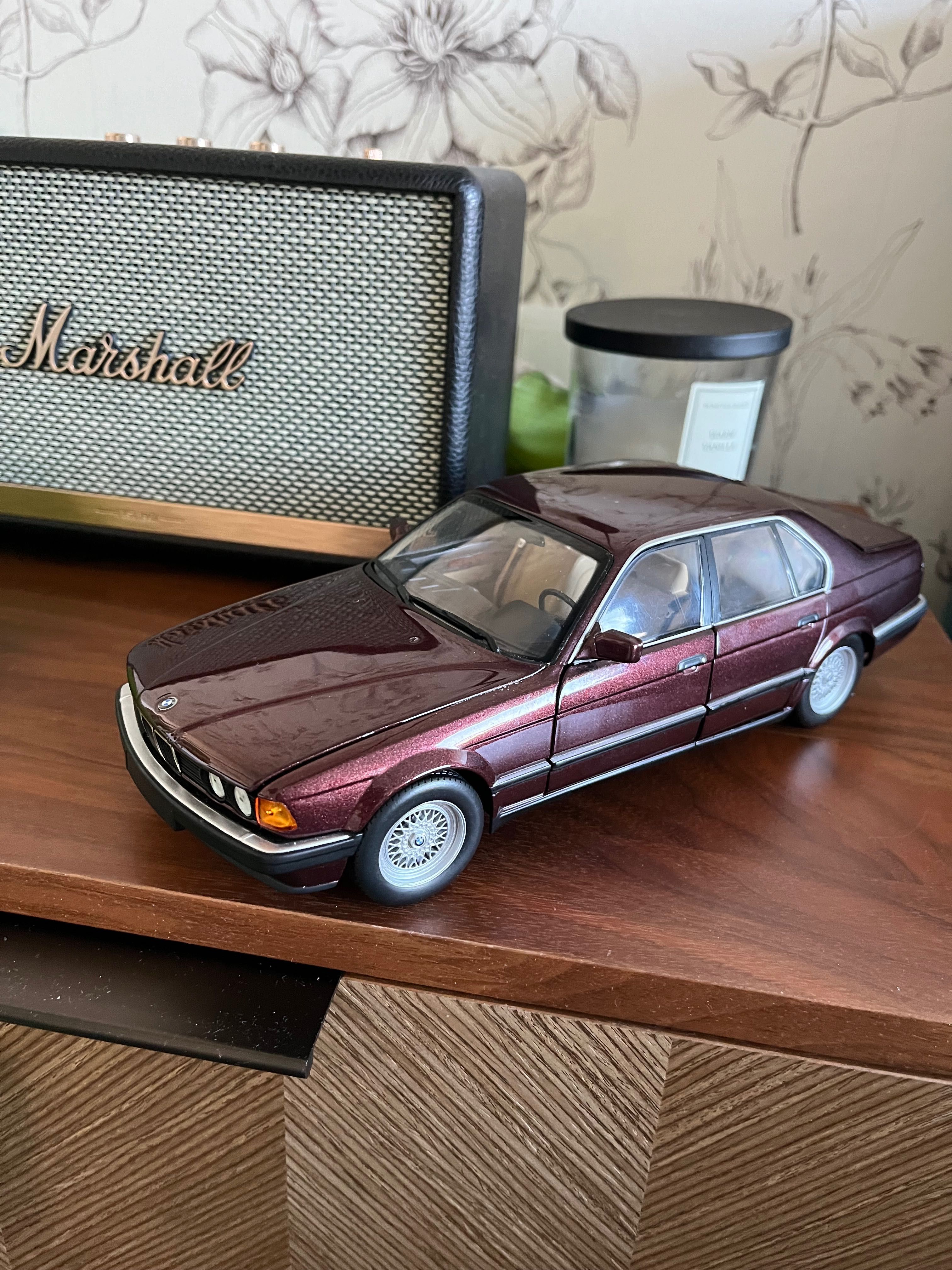 Model 1:18 BMW 730I