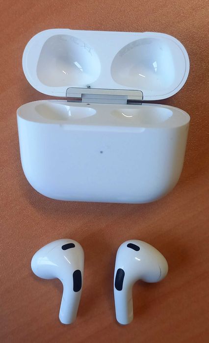 Airpods 3ª Geração APPLE (In Ear - Microfone - Branco)