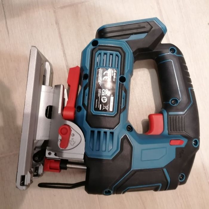 Wyrzynarka Erbauer 18V (bez akumulatora)