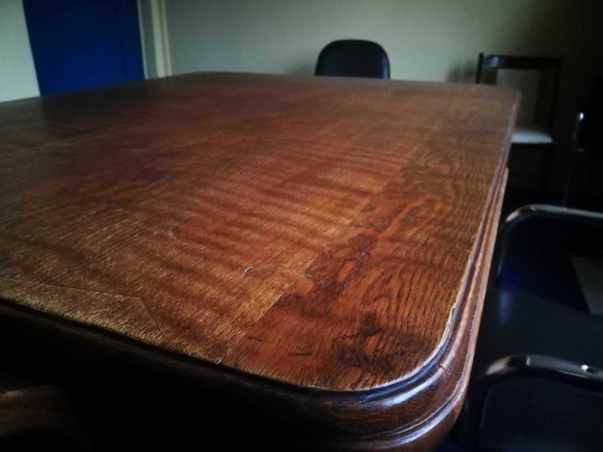 Stół drewniany w stylu Biedermeier