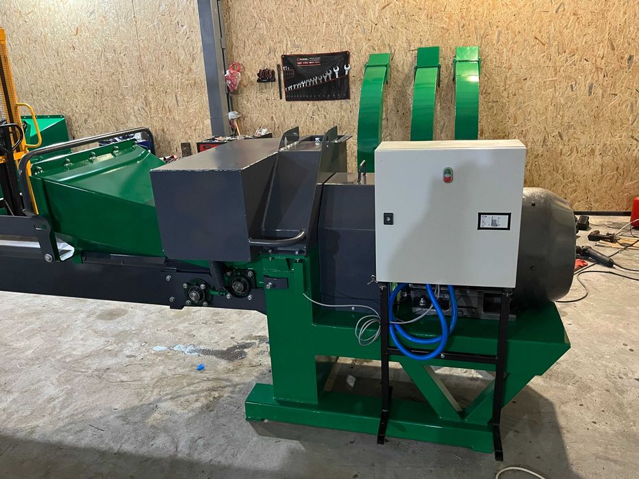 Електричний подрібнювач, щепоріз, дробарка RPE30, RPE55