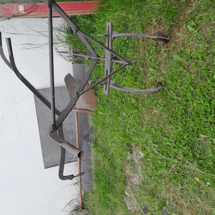 Zabytkowe radełko oraz pług