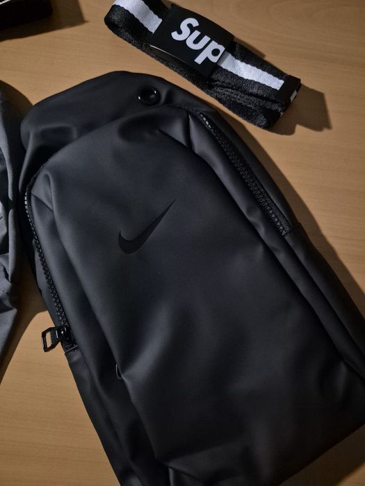 Сумка від бренду  Nike