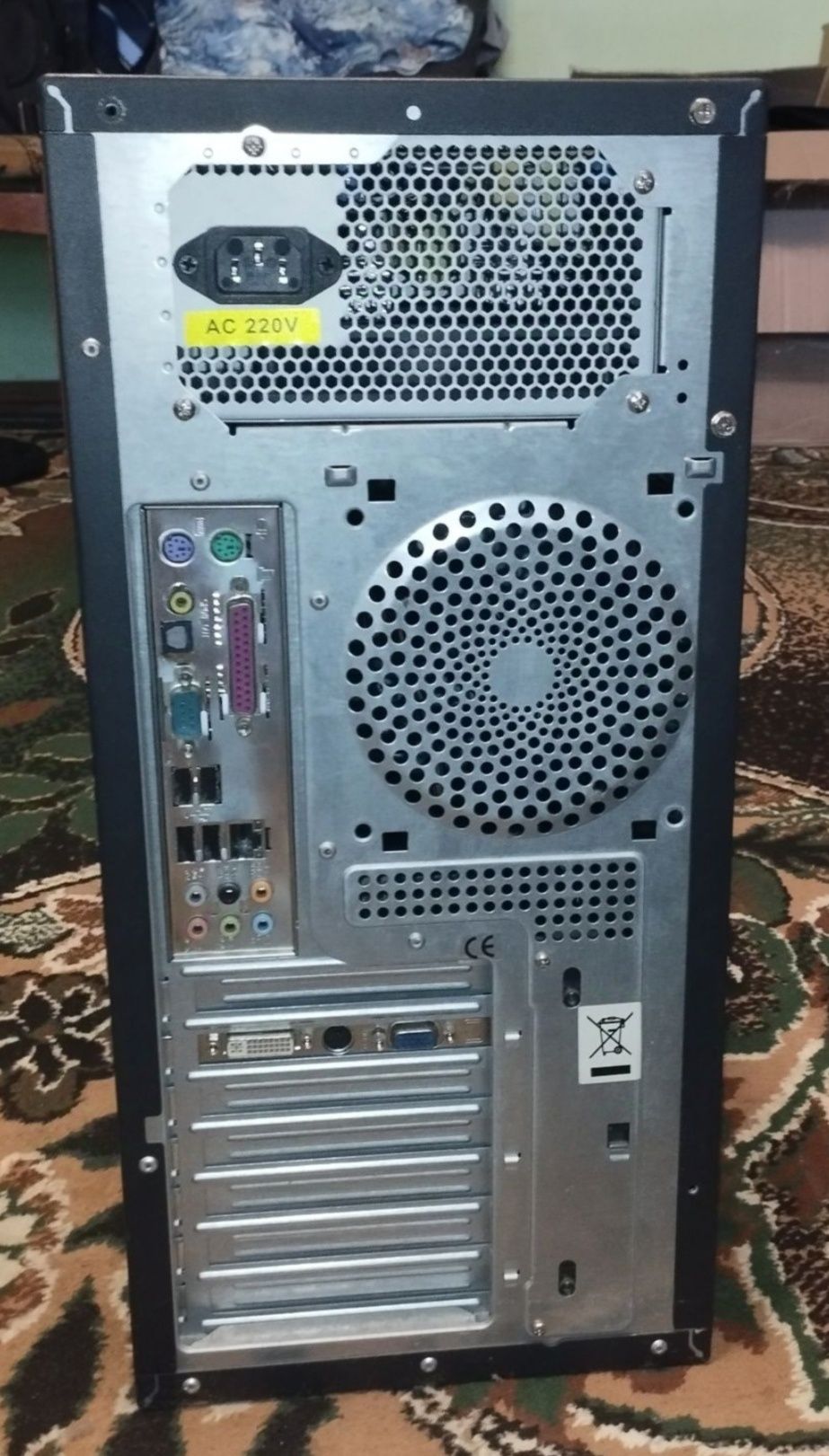 Продам компьютер с монитором 19"