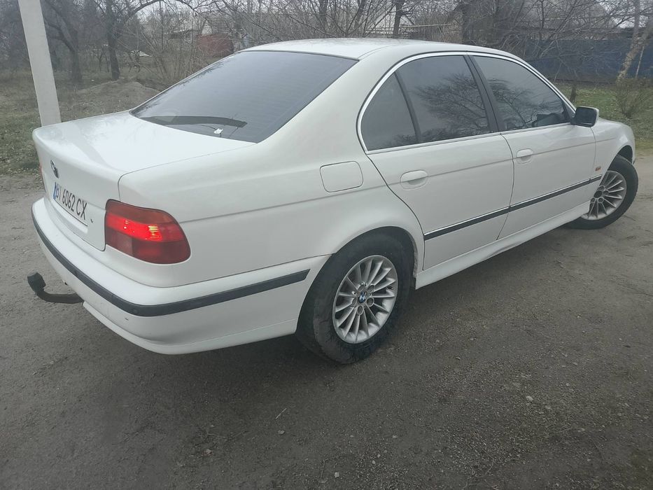 Продам гарну BMW E39