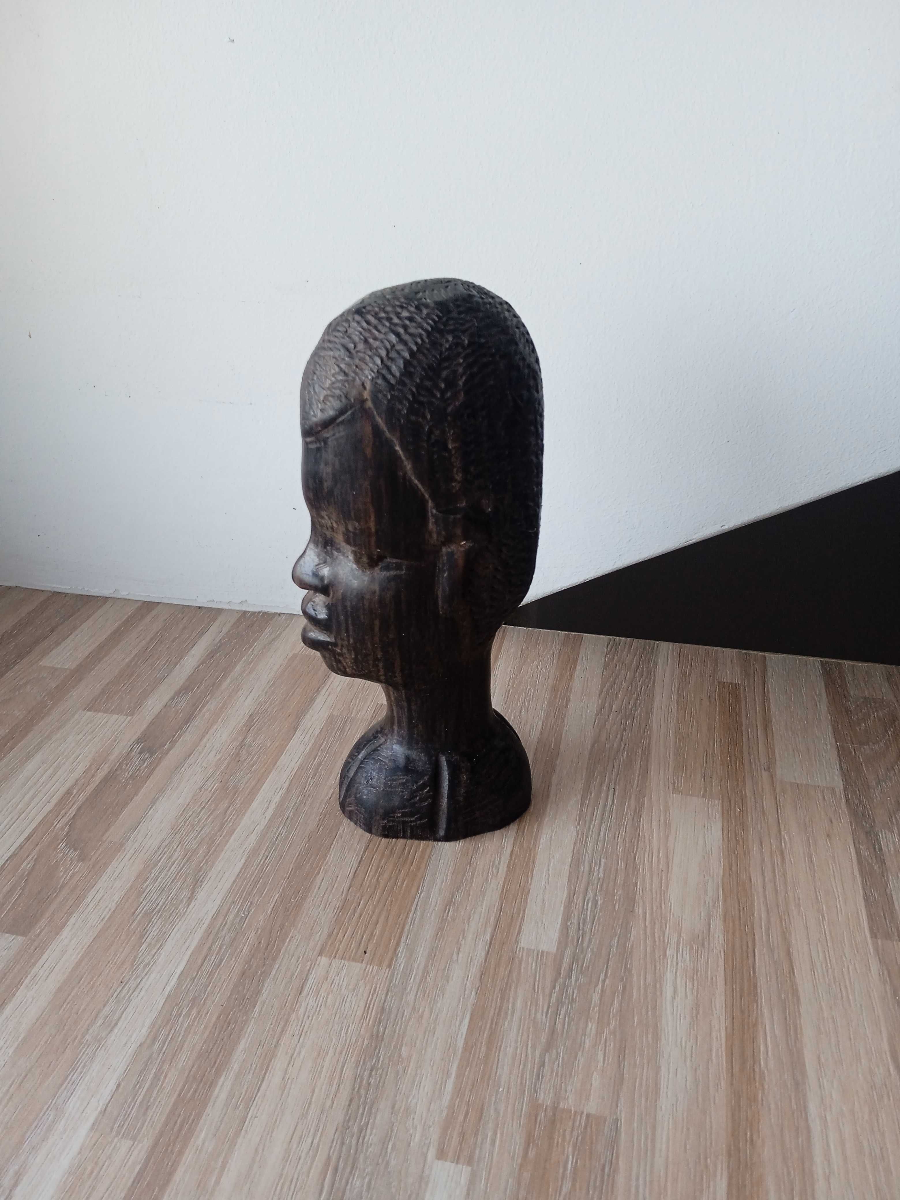 Ciemnoskóry chłopiec rzeźba nr. 5 z lat 70-tych heban Afryka