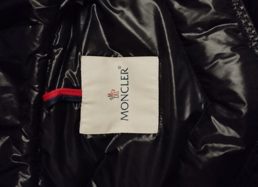 Куртка moncler унісекс.