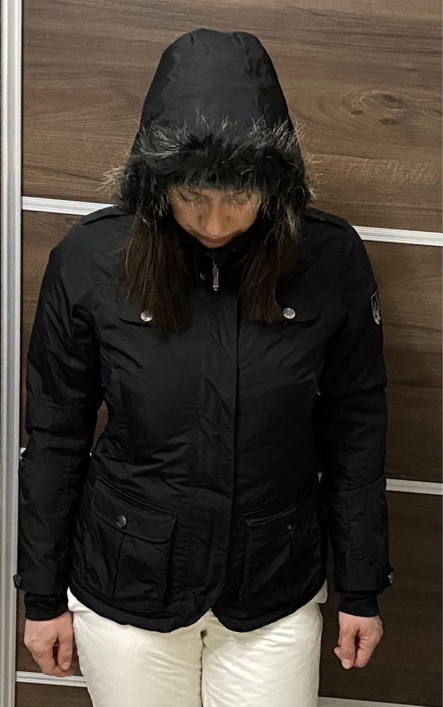 Лижна куртка Arctic Queen, стан нової, 38 розмір
