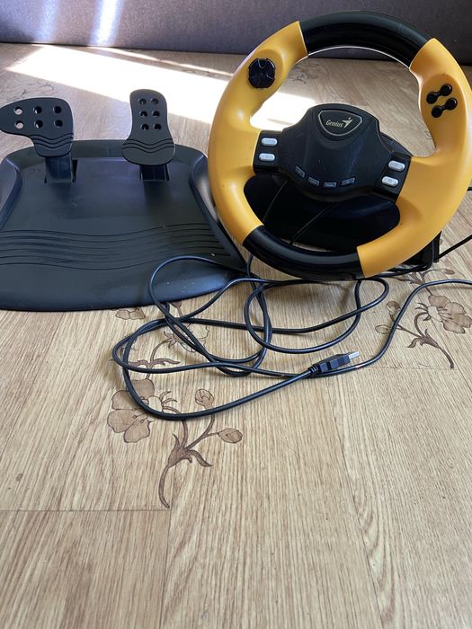 Ігровий руль Genius