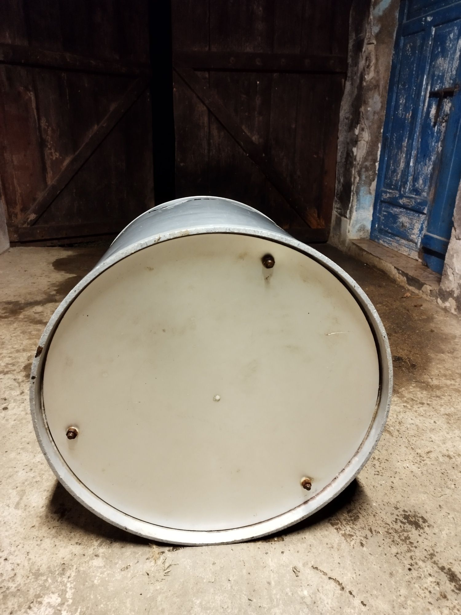 Beczka aluminiowa z płaszczem stalowym 160L