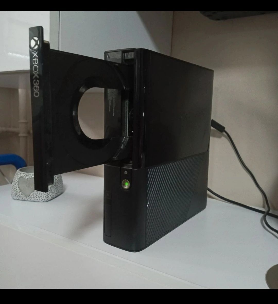 XBOX 360 Slim + 2 pady + Kinect + 7 gier wszystko w pełni sprawne