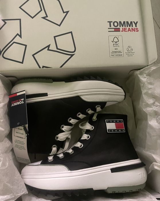 Trampki sneakersy skorzane tommy jeans oryginalne 39