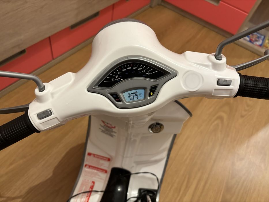 Mota vespa de criança