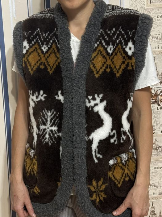 Продам жилет з овчини