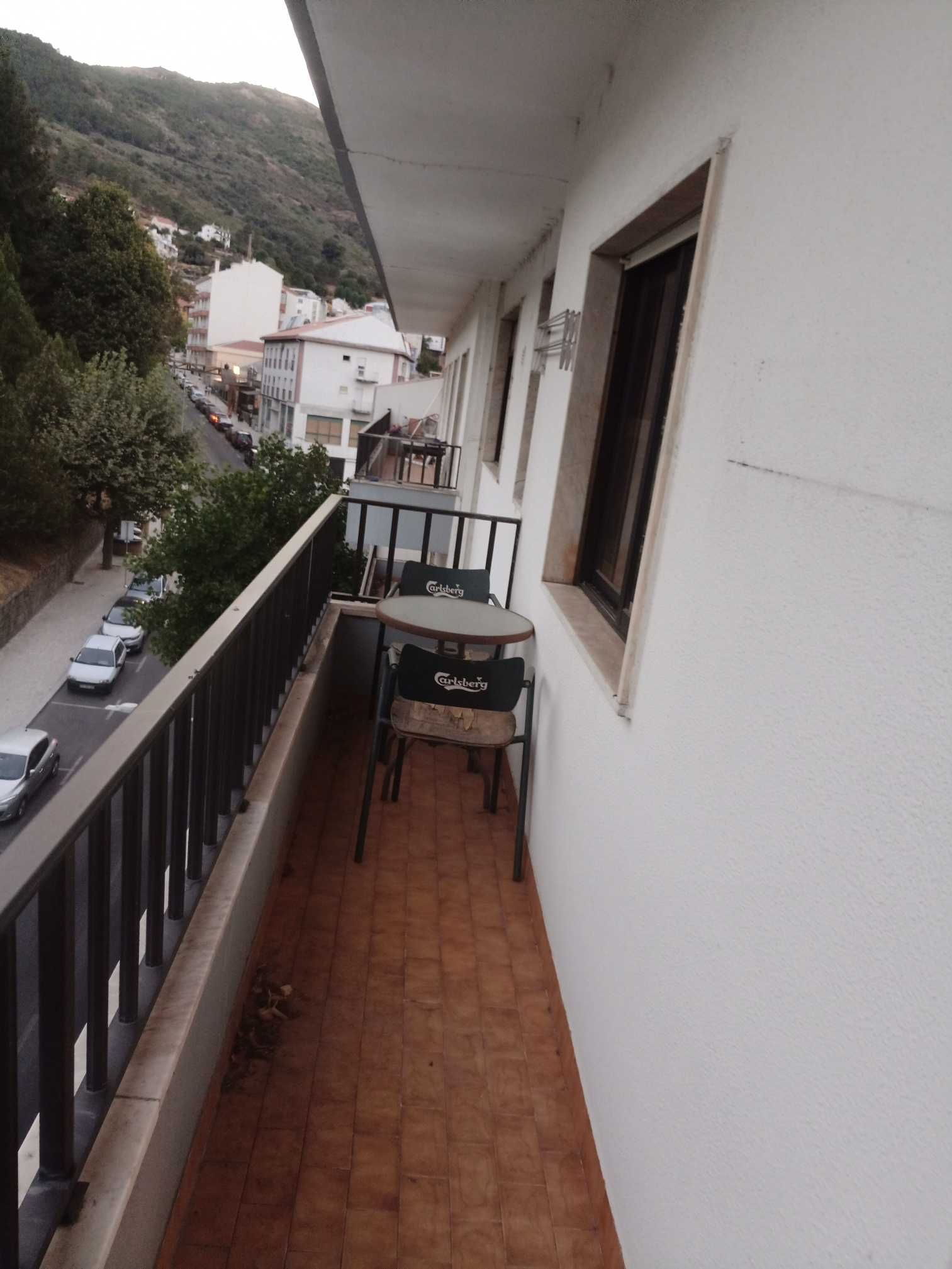 Apartamento T2 6 assoalhadas Centro Covilhã - Arrendamento