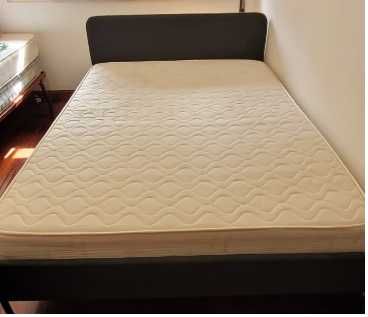 Cama de Casal com colchão, oferta guarda roupa e cômoda