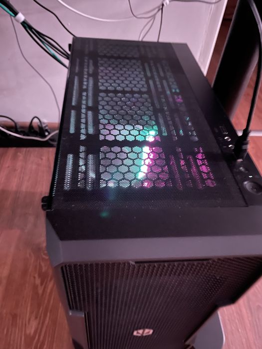 Komputer Gamingowy (RTX 4070, i5-13400f, 32GB RAM)