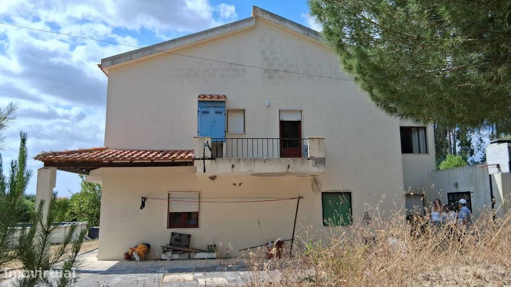 Moradia T4 Inserida numa propriedade de 2,5 hct Coruche - Ribatejo