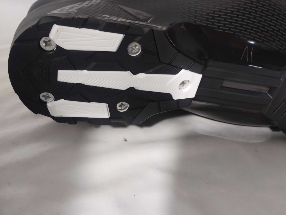 Buty narciarskie 28 / 28,5 43 / 44  Salomon S Pro HV R 90