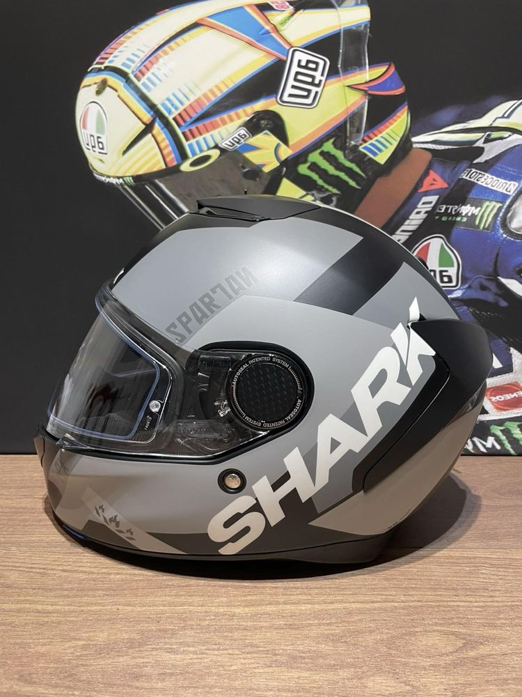 Мотошолом шлем Shark Spartan (agv shoei hjc arai xlite ruroc)