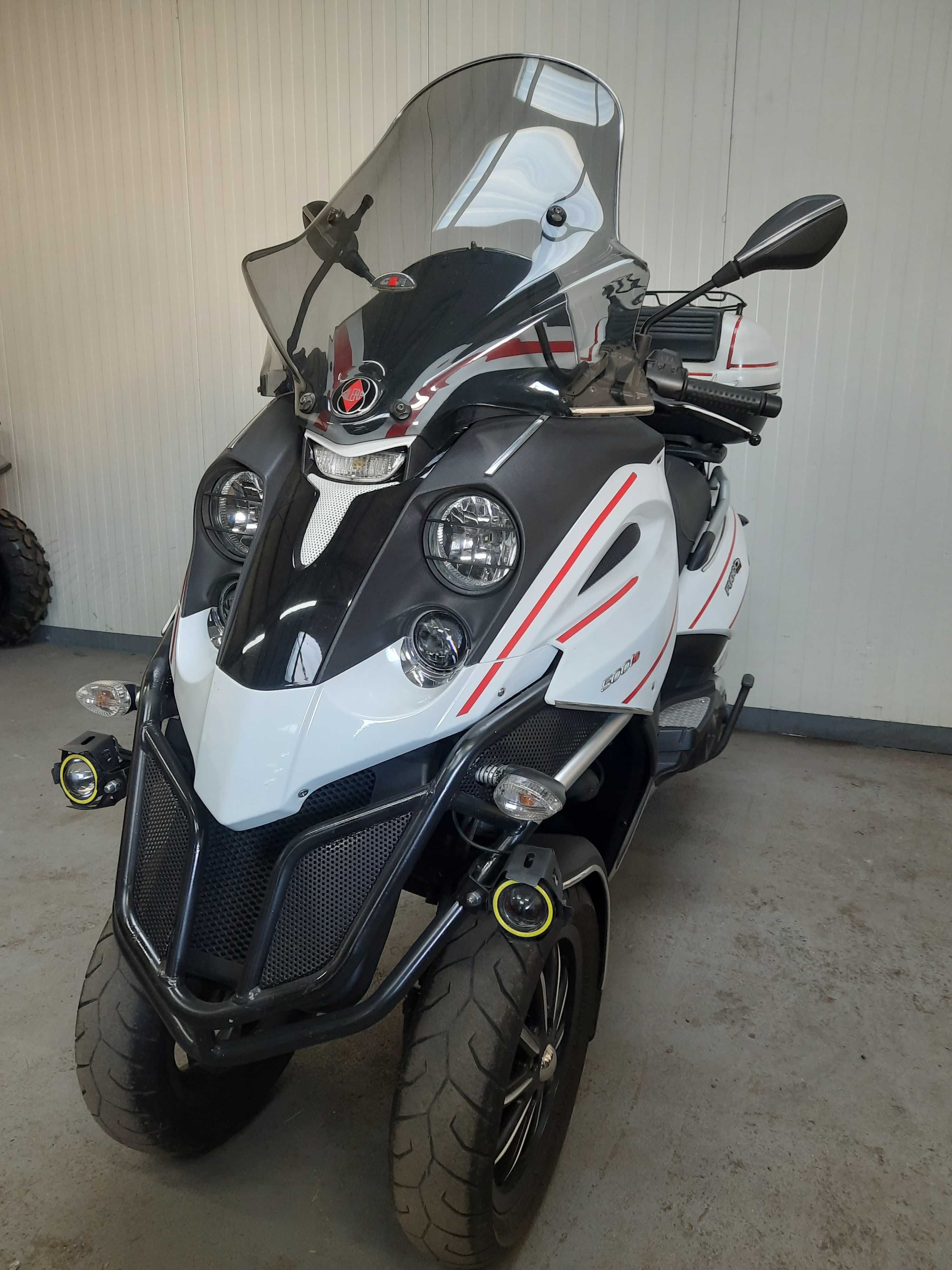 Skuter GILERA FUOCO 500IE kat B 2011 kufer RATY MP3 zarejest MOCNY