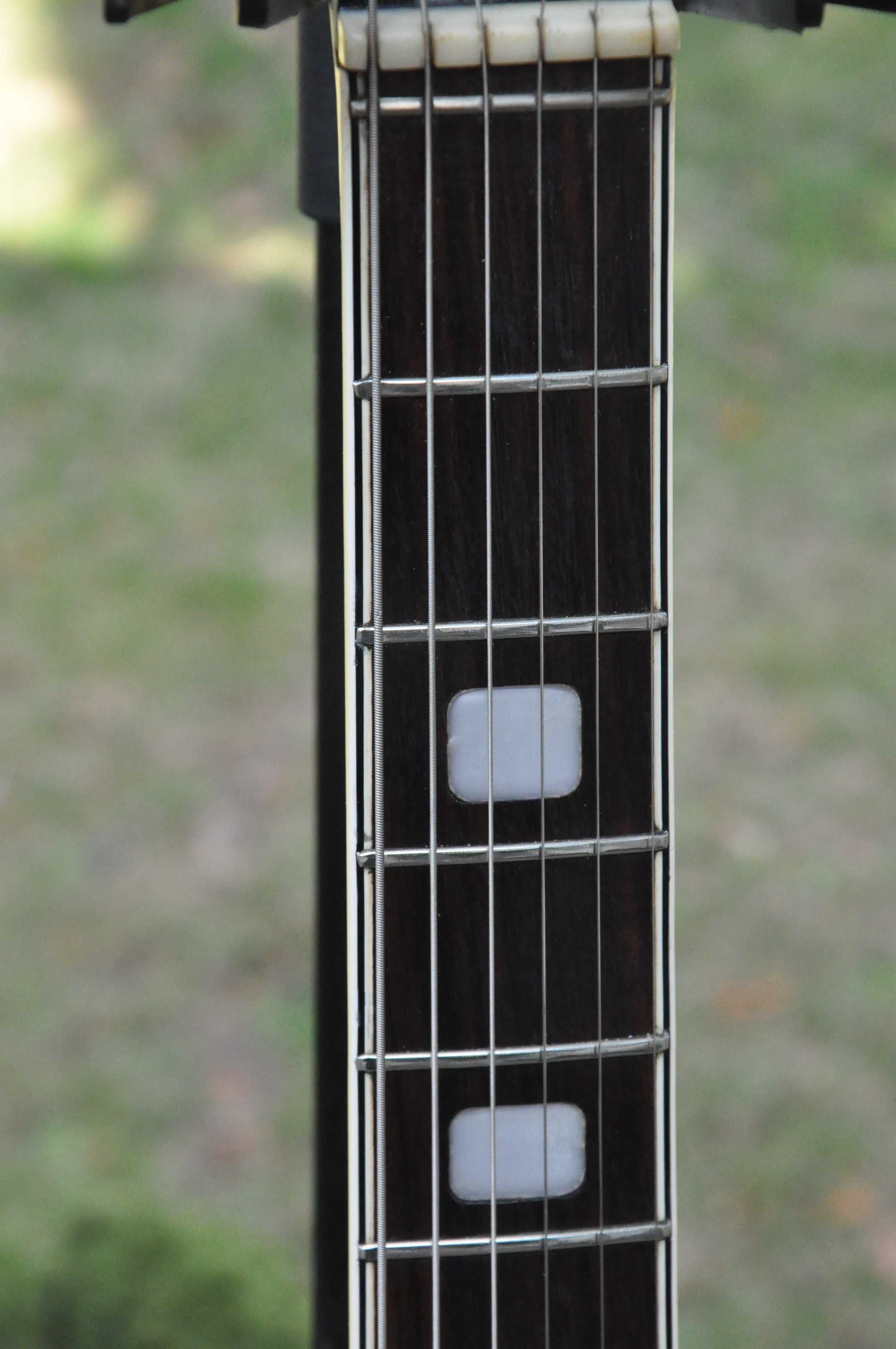Gitara semi hollow body Kawai.