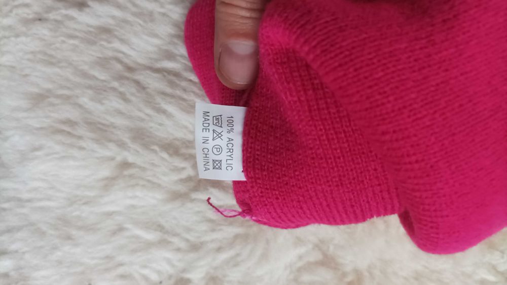 Дитяча шапочка з помпоном з вівцями - рожева