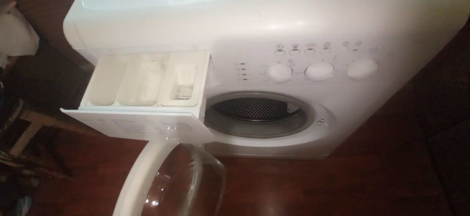 Продам стиральную машинку Indesit