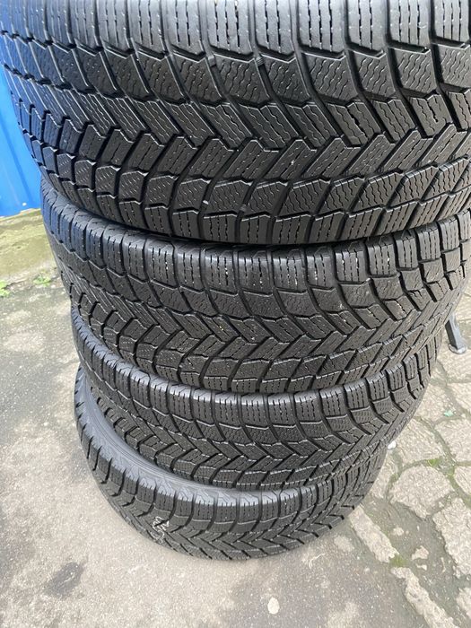 Продам резину б/у в отличном состоянии