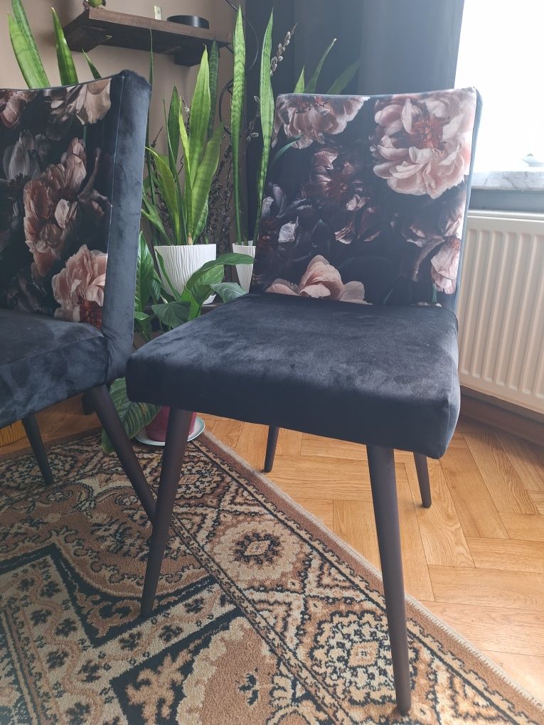 Krzesła patyczaki czarne z kwiatami 6 szt
