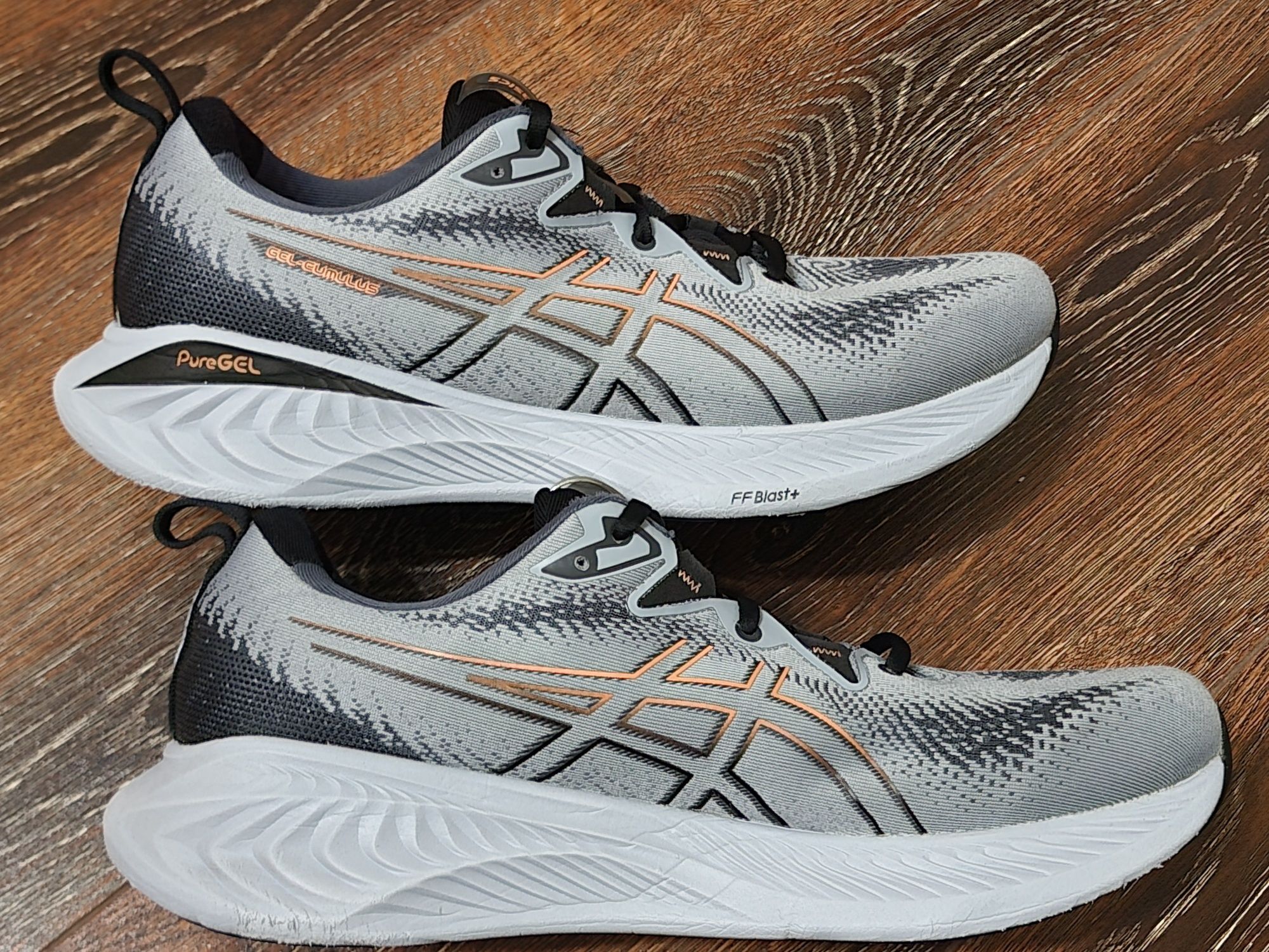 Оригінал 100% кросівки чоловічі asics comulus 26 eur 47