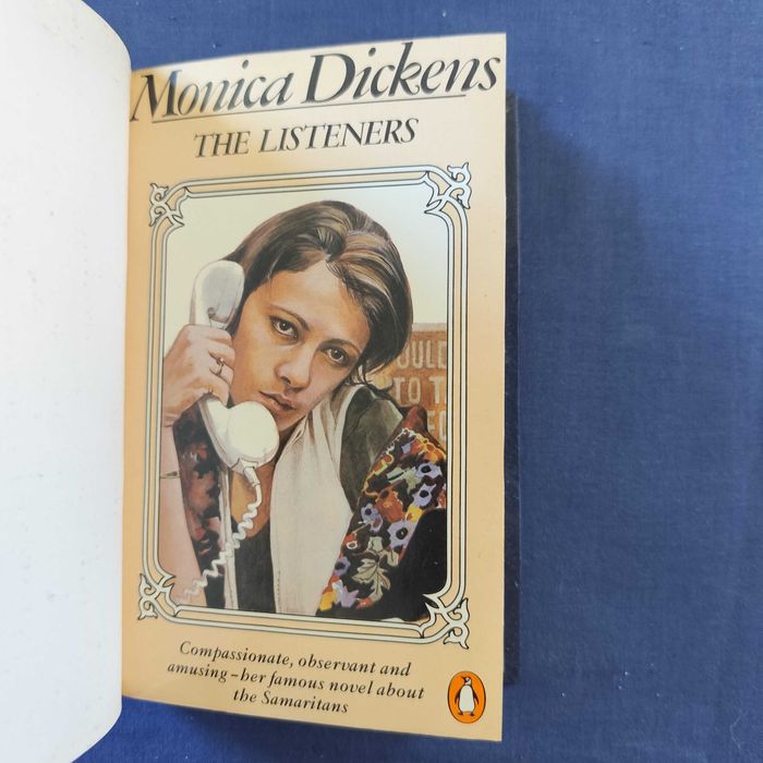 Monica Dickens - The Listeners (em inglês)