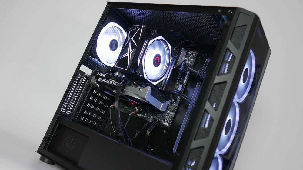 Komputer gamingowy I5 14400F / 32GB DDR5 / 1TB / RTX 5060 FV