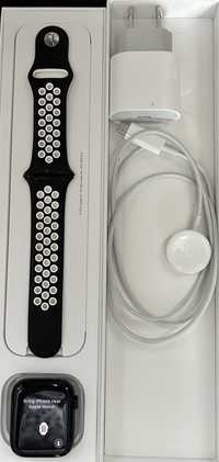 Apple Watch SE 2022 Czarny 44mm