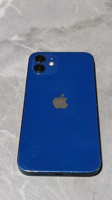 Отличный телефон IPhone 12 64gb Never Lock