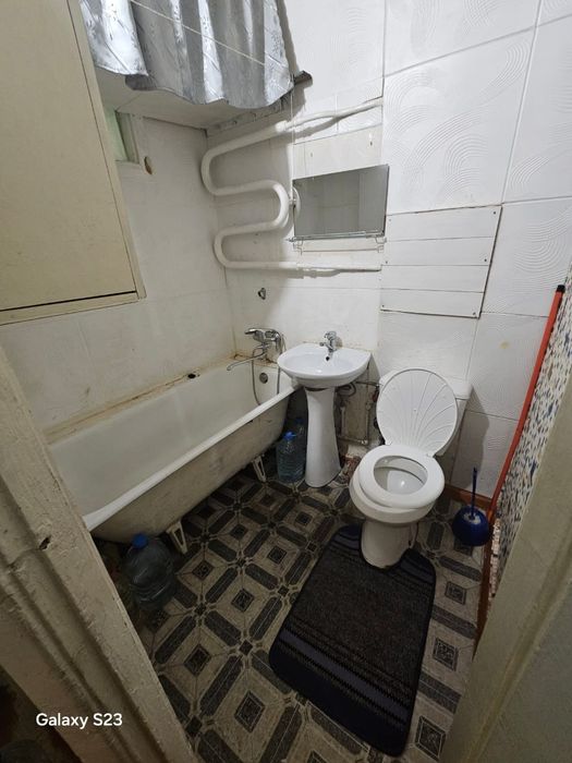 Сдам 2 ком.кв.СОБОРНЫЙ 5.000гр. район Анголенко