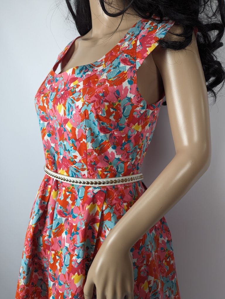 Kolorowa sukienka wzorzysta motyw kwiatowy na ramiączkach Reserved S36