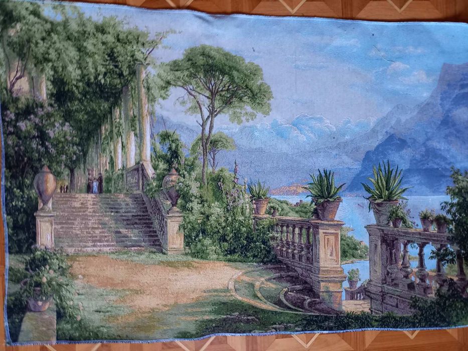 Шикарные гобелены (картины)тканые недорого.