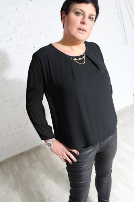 Piękne bluzeczki czerń nowe 44/46