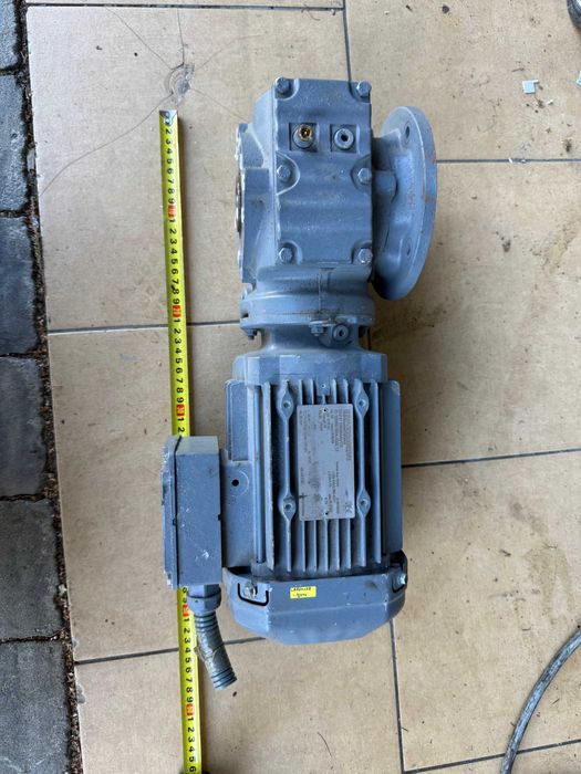 Motoreduktor, silnik sew 0,75 kw 44 obrotów