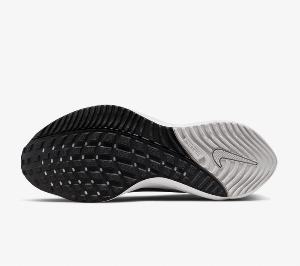 Кросівки Nike Air Zoom Vomero 16 Grey. Оригінал (30,5см)