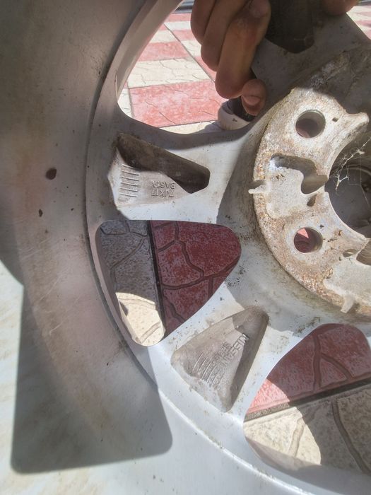 Диски від  Нисан жук на 17