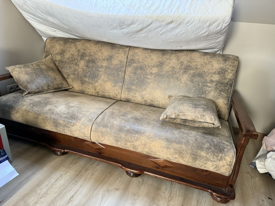 Stare drewniane szafy komplet